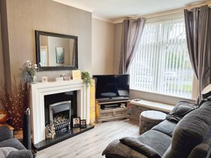 Lounge- click for photo gallery